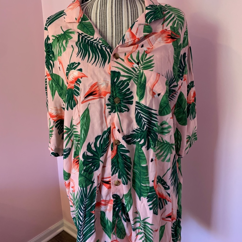 Old Navy Flamingo Hawaiian shirt
